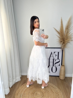 Vestido Midi com Mangas e Tule Bordado - Eloá - comprar online