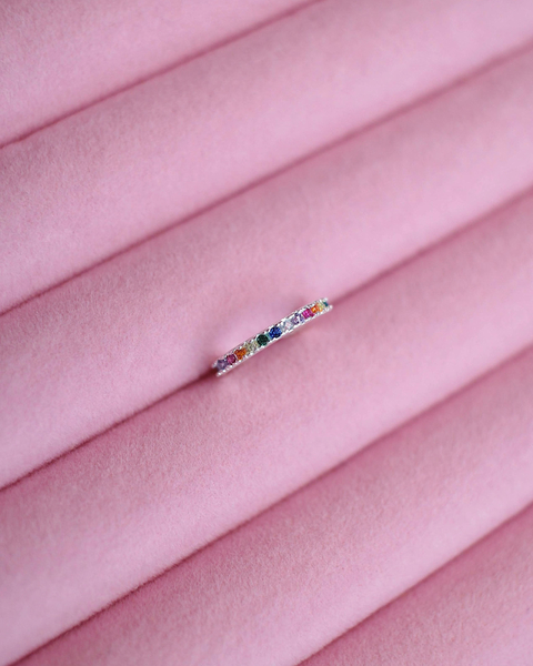 Piercing fake colorido