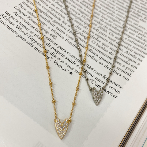 Colar de Bolinhas com Pingente de Coração Cravejado