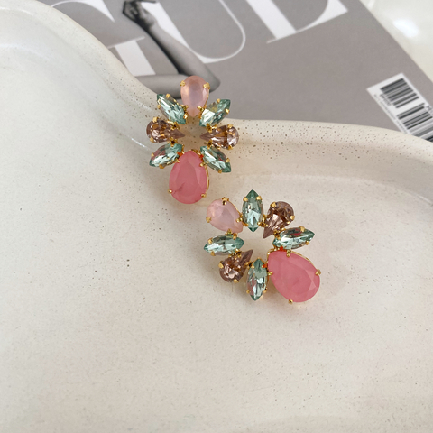 Brinco em Pedraria Serena - Rosa Claro - comprar online