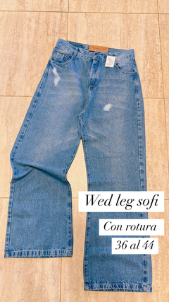 Wild leg sofi