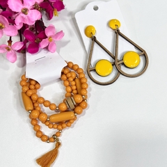 Kit 1 mix pulseiras miçangas + 1 brinco MDF na internet