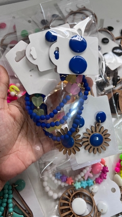 12 Kits - 1 Mix pulseiras + 3 brincos na internet