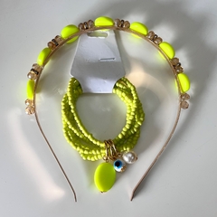 Kit 1 Tiara Luxo + Mix pulseiras miçangas