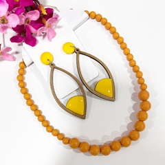 KIT - 1 Colar Bola resina + 1 Brinco MDF sortidos na internet