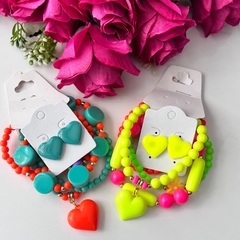 5 KITS - 1 mix pulseiras + 1 brinco coração - loja online