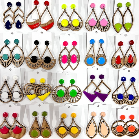 100 pares de brincos mdf com resina sortidos