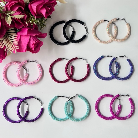 Brinco argola gliter feminina