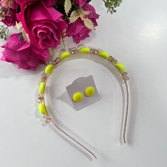 Imagem do Kit 1 tiara luxo + 1 botão resina 1cm