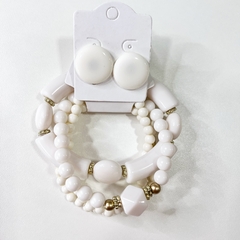 Kit 1 Mix pulseiras miçangas + 1 botão resina 2cm - comprar online