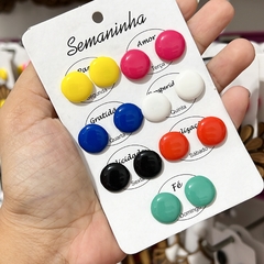Cartela 7 pares de Brincos botão semaninha resina 1 cm sortido - Império Pink