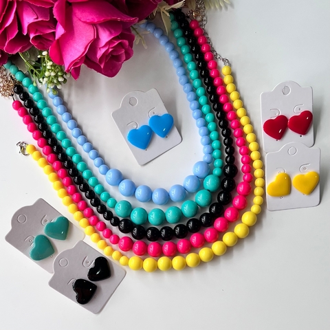 5 KITS - 1 colar bola + 1 brinco coração resina