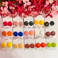 50 pares de brincos botão resina 2cm sortidos - Império Pink