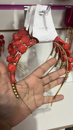 Kit com 9 Tiaras Luxo sortidas na internet