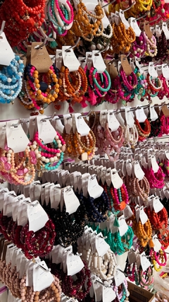 Imagem do Kit C/ 6 Mix pulseiras miçangas sortidas