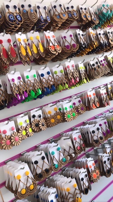 KIT REVENDA C/20 MDF 12 botão maior 12 botão menor