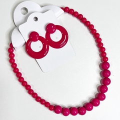 KIT - 1 colar bola + 1 argola resina sortidos na internet