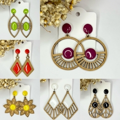 Kit com 5 pares de brincos mdf sortidos na internet