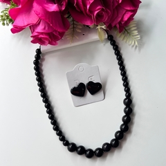 Kit 1 colar bola + 1 brinco coração resina 2cm - comprar online