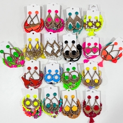 Kit 1 mix pulseiras miçangas + 1 brinco MDF - comprar online