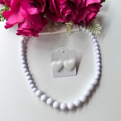 Kit 1 colar bola + 1 brinco coração resina 2cm - loja online