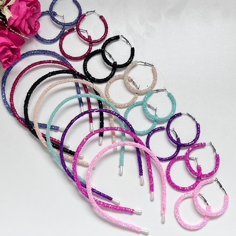 Kit 1 tiara + 1 brinco argola gliter