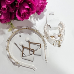Kit 1 tiara luxo + 1 mix pulseiras + 1 brinco Mdf - comprar online