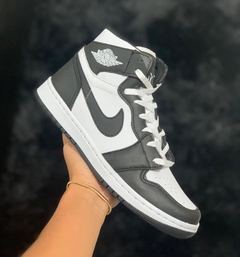 Tênis Jordan cano alto - comprar online