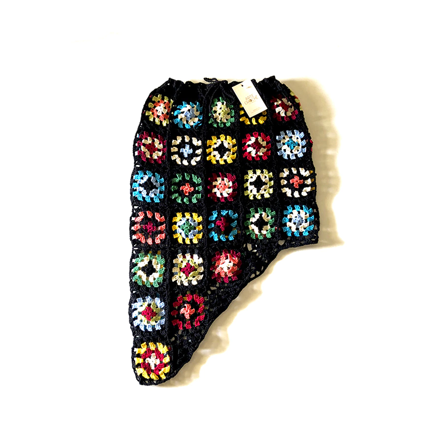 Saia Triangular Square PRETA