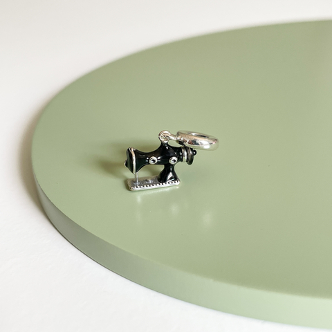 BERLOQUE DE PRATA MÁQUINA DE COSTURA - comprar online