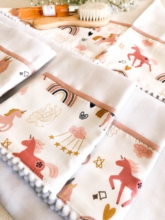 Kit Presente Banho de Bebê Arco Irís na internet