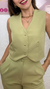 Conjunto Bela em alfaiataria com colete - Verde oliva - Closet Nosso Jeito