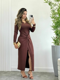 Vestido Alethea Midi na internet