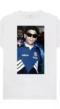 Remera de Poliester Maradona Lentes