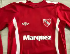 Buzo Retro de Independiente Umbro en internet