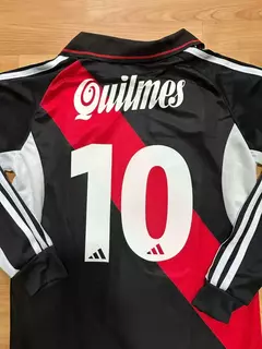 Camiseta Negra de River Plate 2000 Manga Larga - Mundo Tribuna