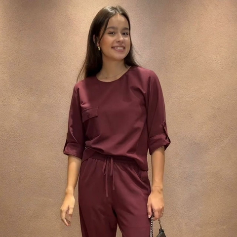 Conjunto camisa e calça vivo lateral