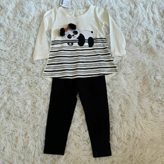 Imagem do Blusa manga longa com estampa frontal de panda com pompom nas orelhinhas.