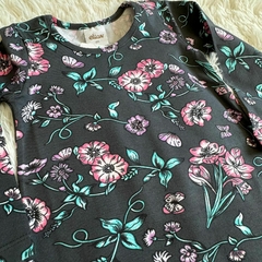 Vestido manga longa com estampa floral na internet
