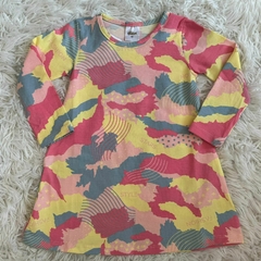 Vestido manga longa com estampa rotativa