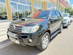 TOYOTA SW4 TD SRV CU 7 AS. AUT L/08 2010 270.000KM