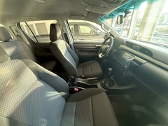 (0KM) TOYOTA HILUX 4X2 c/d dx 2.4 m/t my25 2025 en internet
