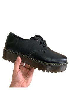 Zapato acordonado base martin