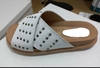 Sandalias cruzadas tachas