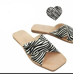 Sandalias chatas cebra