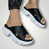 Sandalias base deportiva tiras cruzadas