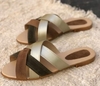Sandalias chatas entrelazadas