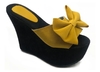 Sandalias moño amarillo forrado