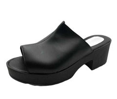 Zuecos negros