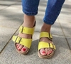 Sandalia birk amarilla